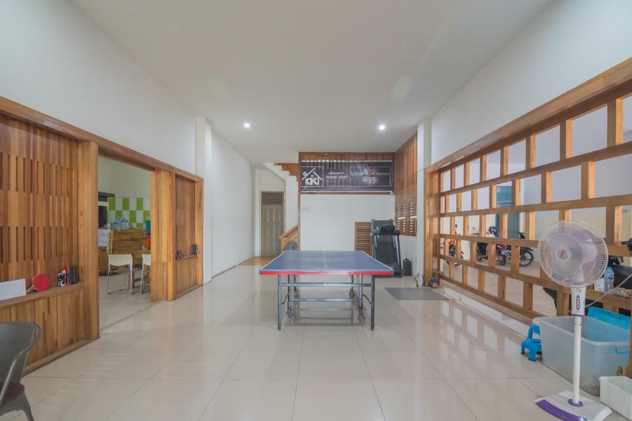 Reddoorz Near Gajah Mada Pontianak Ξενοδοχείο Εξωτερικό φωτογραφία