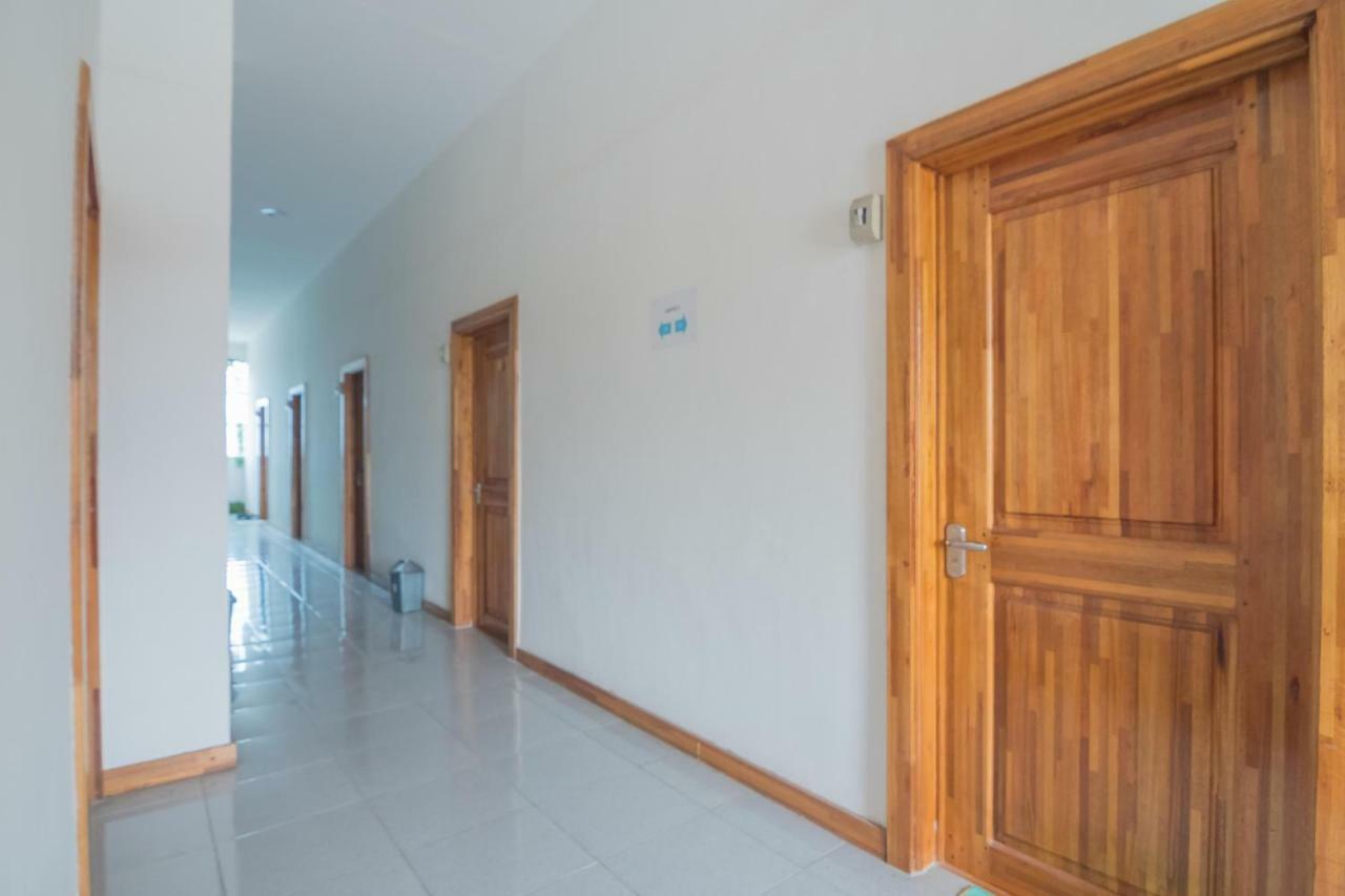 Reddoorz Near Gajah Mada Pontianak Ξενοδοχείο Εξωτερικό φωτογραφία