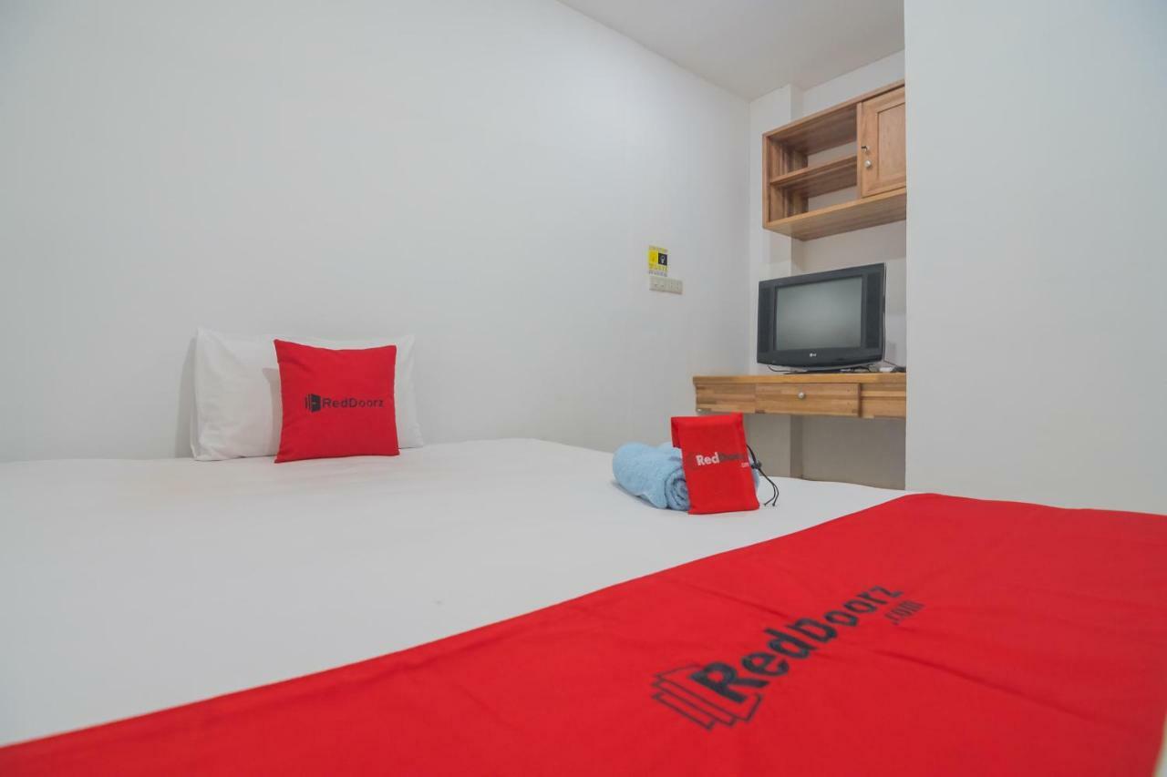 Reddoorz Near Gajah Mada Pontianak Ξενοδοχείο Εξωτερικό φωτογραφία